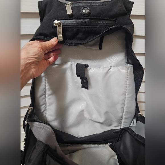 Unisex OGIO backpack with protection part for laptops - Picture 6 of 11